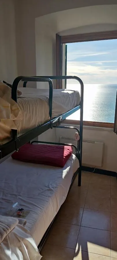 Ostello Ninin De Ma' Framura Hostel